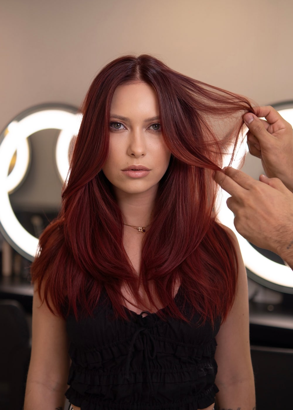 Detalhe da luminosidade do cabelo ruivo cherry
